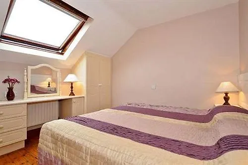 College Crest House Panzió Galway