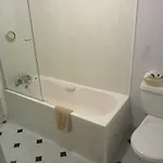 College Crest House 3* Galway