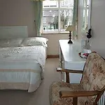 Bed & Breakfast College Crest House