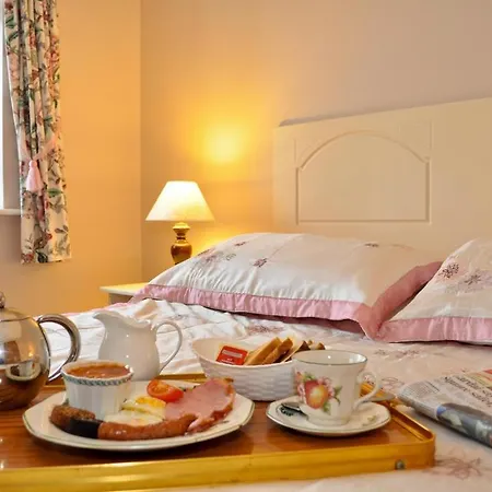 Bed and breakfast College Crest House 3*