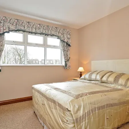 College Crest House Bed and breakfast Galway
